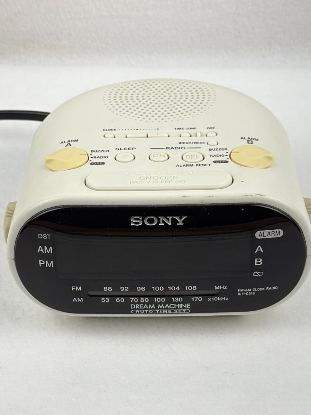 Sony Dream Machine ICF-C318 AM FM Dual Alarm Clock Radio White Green LED Display